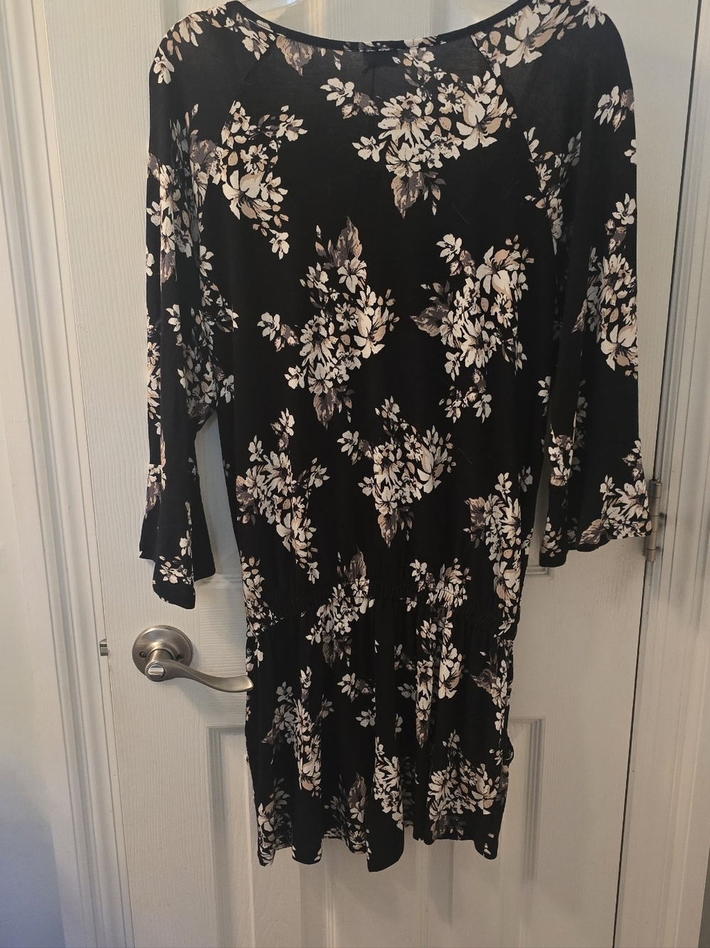 Lascana NWT Women's Black Floral V-Neck Shorts Jumper, Pockets, Size 6 (#7) - Picture 9 of 13